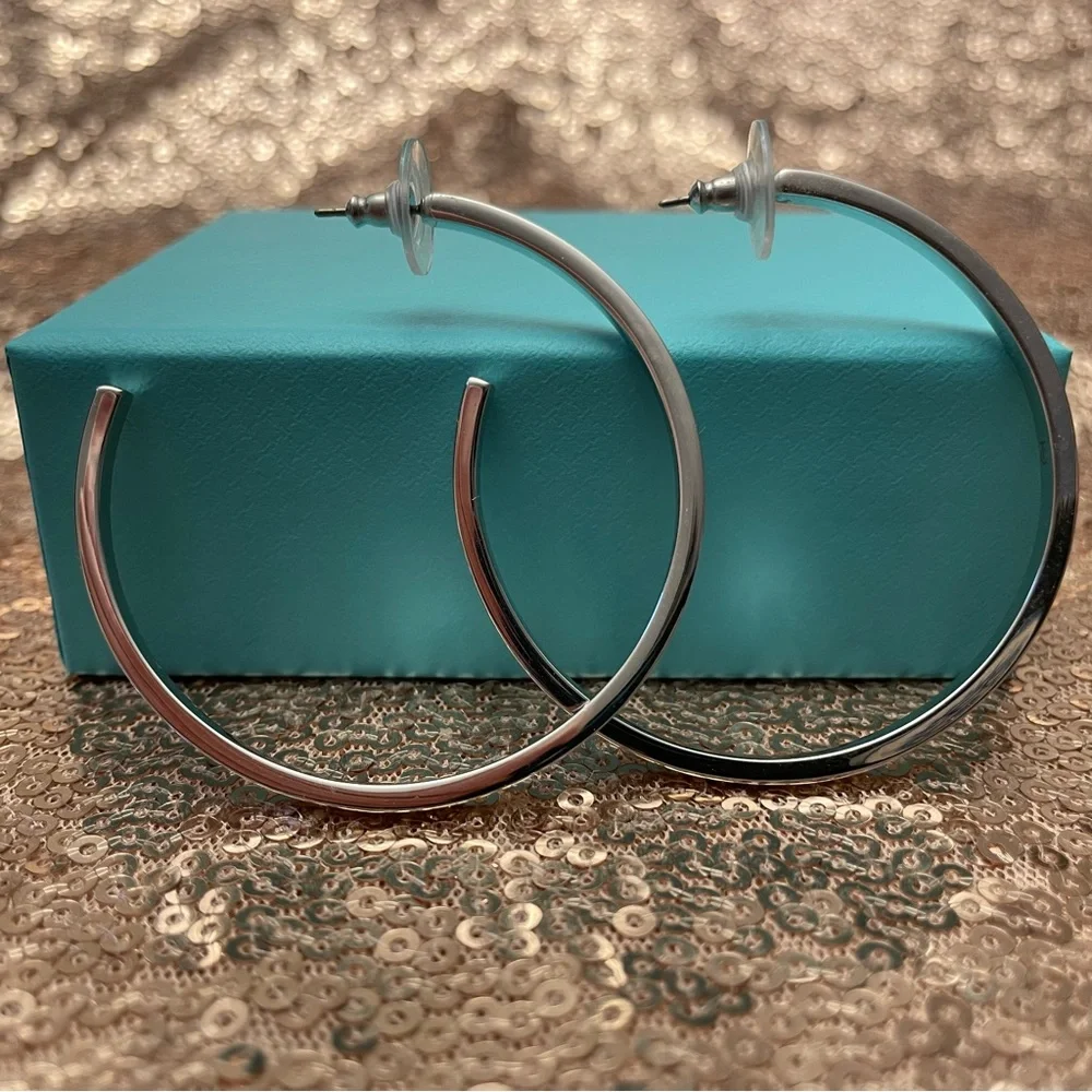 💎 Silver Rhinestone Hoops 💎 - Picture 2 of 3